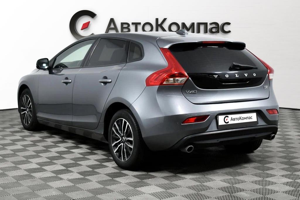 Volvo V40