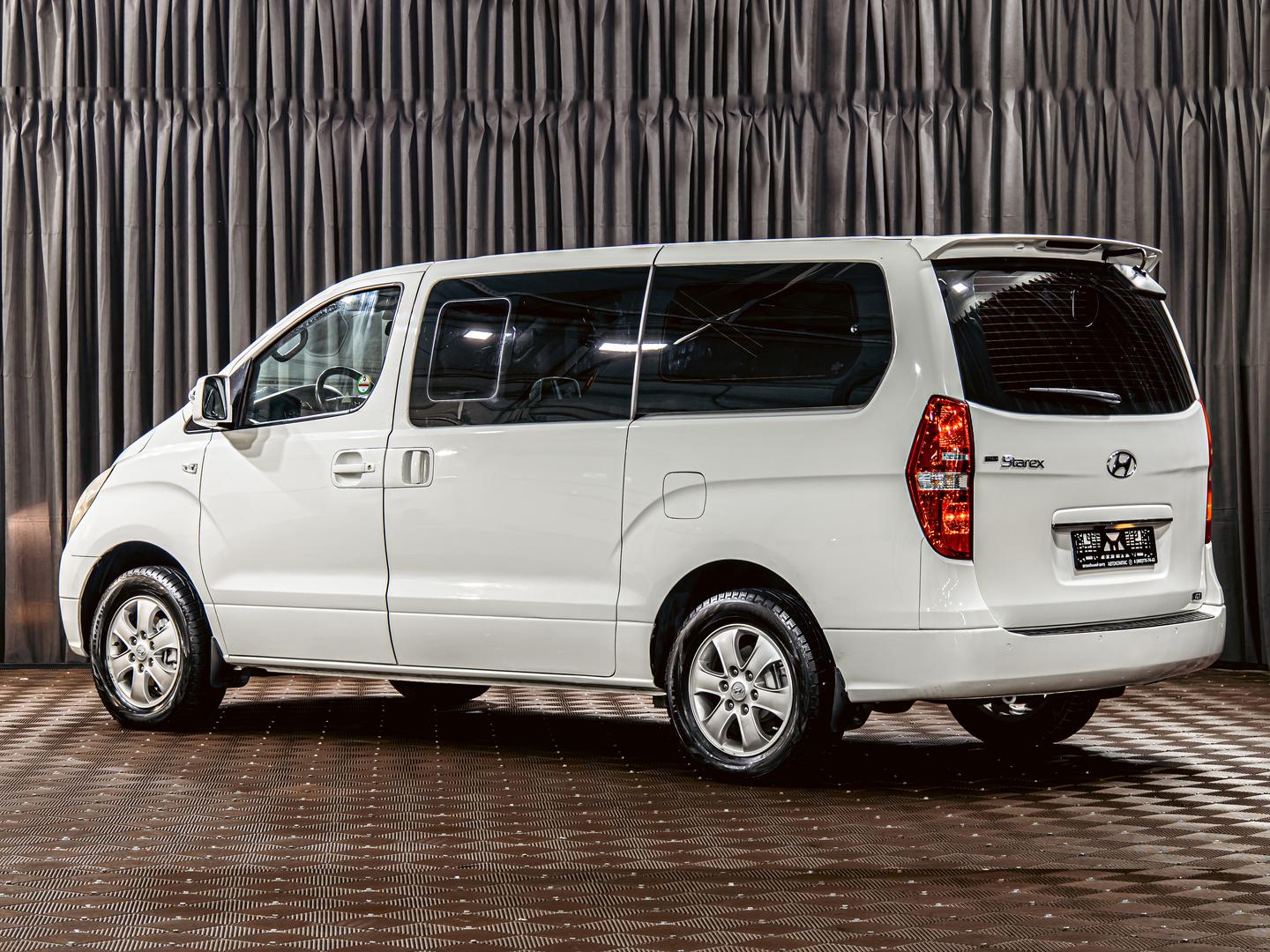 Hyundai Grand Starex