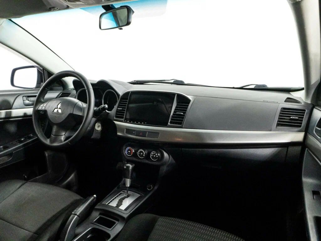 Mitsubishi Lancer