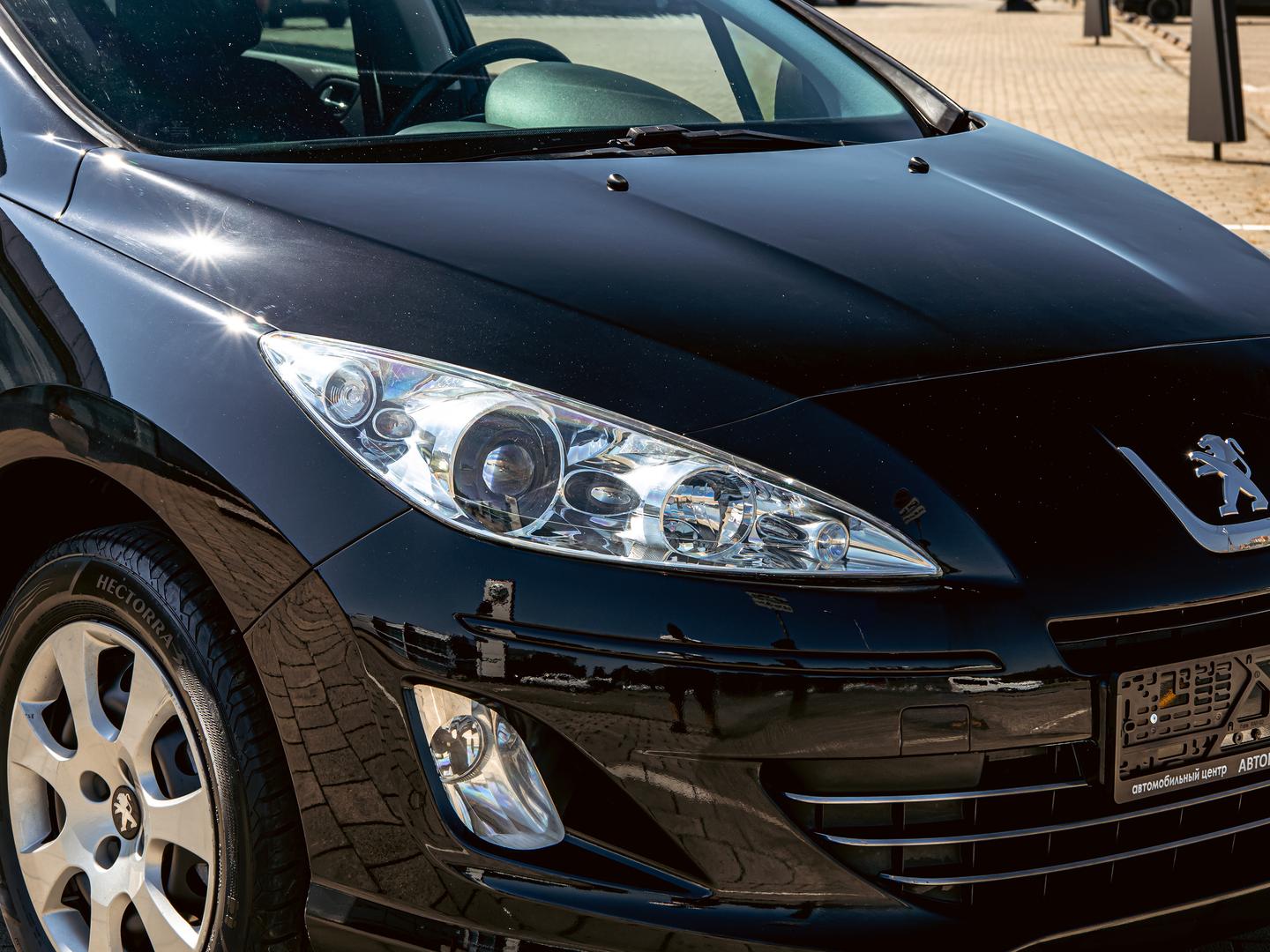 Peugeot 408