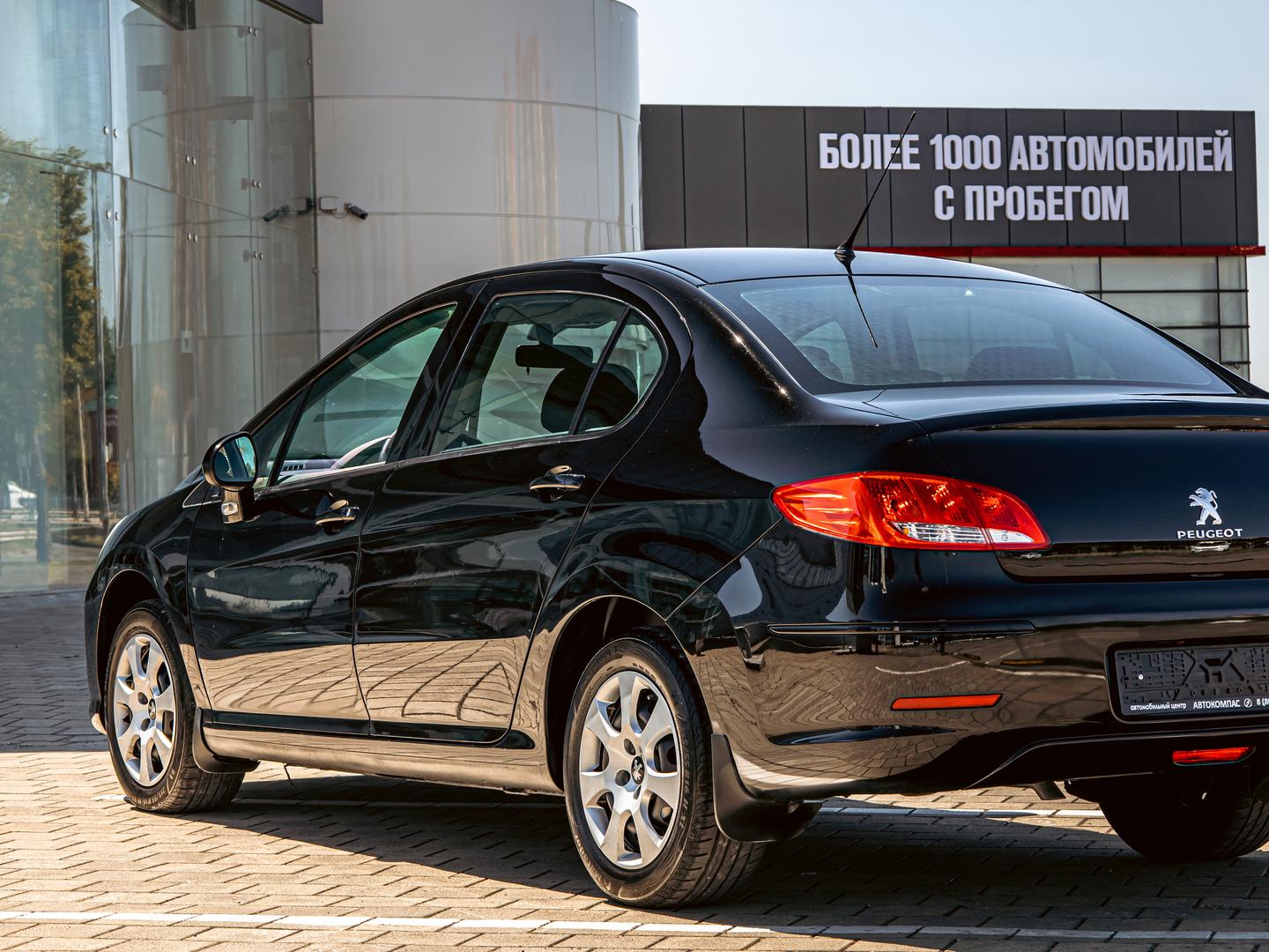 Peugeot 408