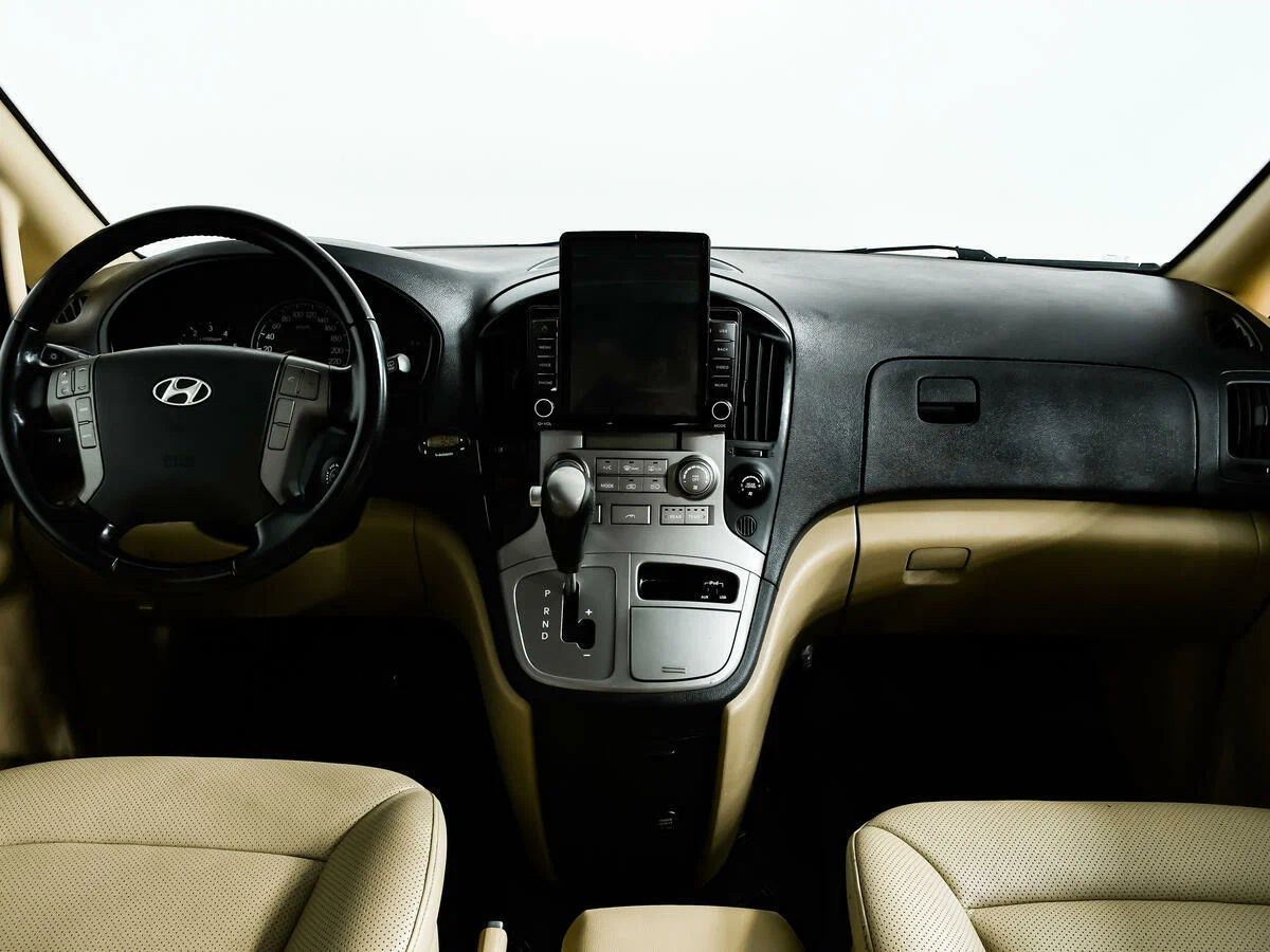 Hyundai Grand Starex