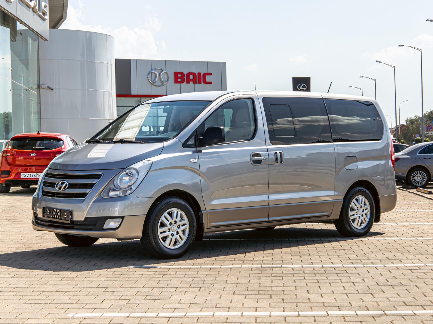 Hyundai H-1