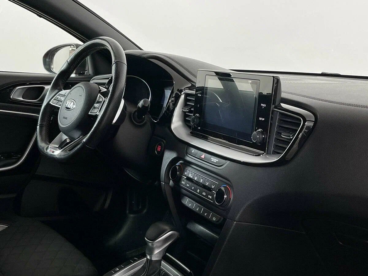 Kia Proceed