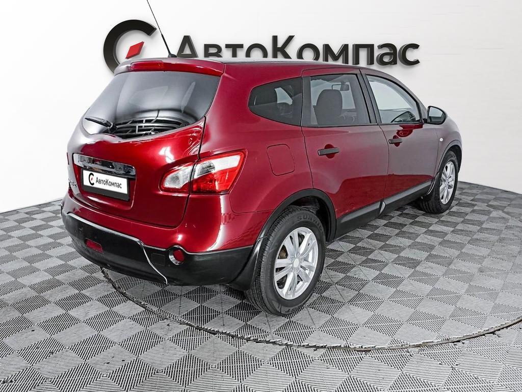 Nissan Qashqai+2