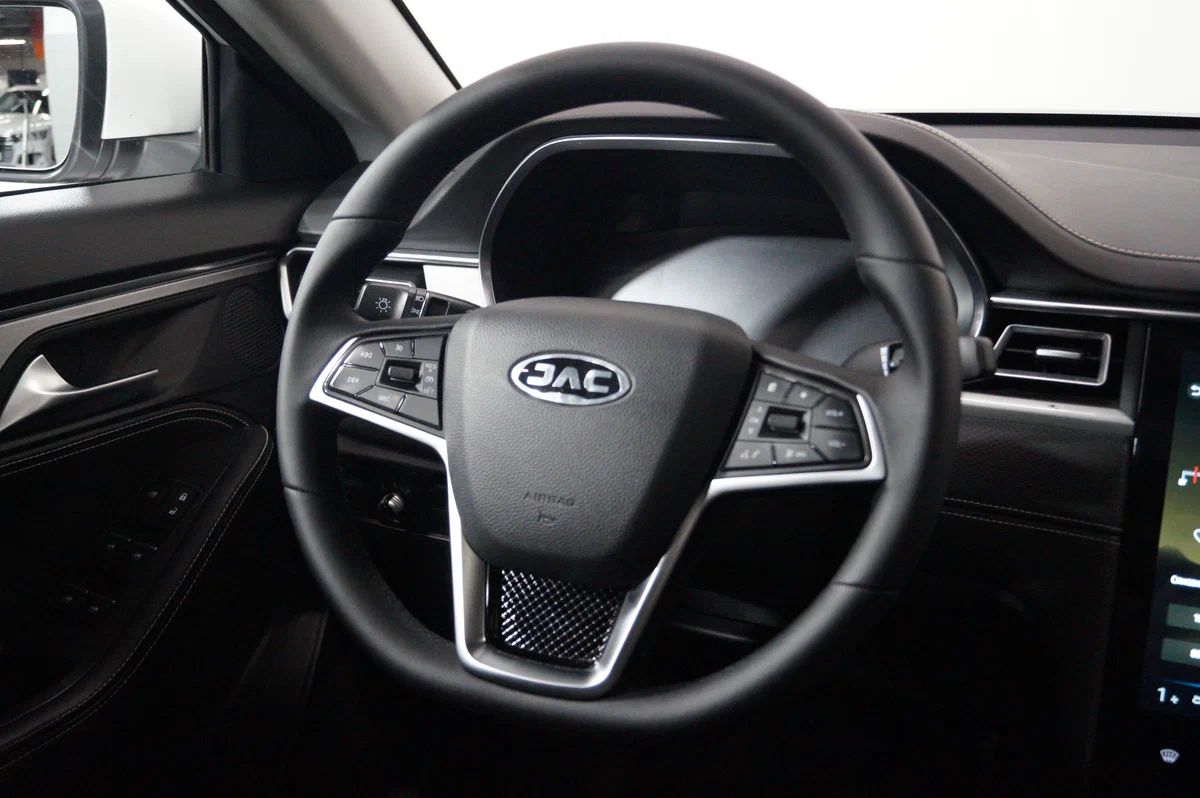 JAC J7