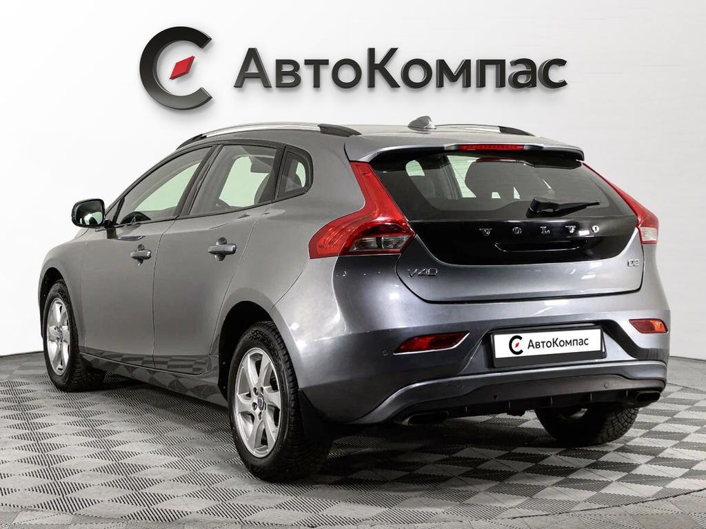 Volvo V40