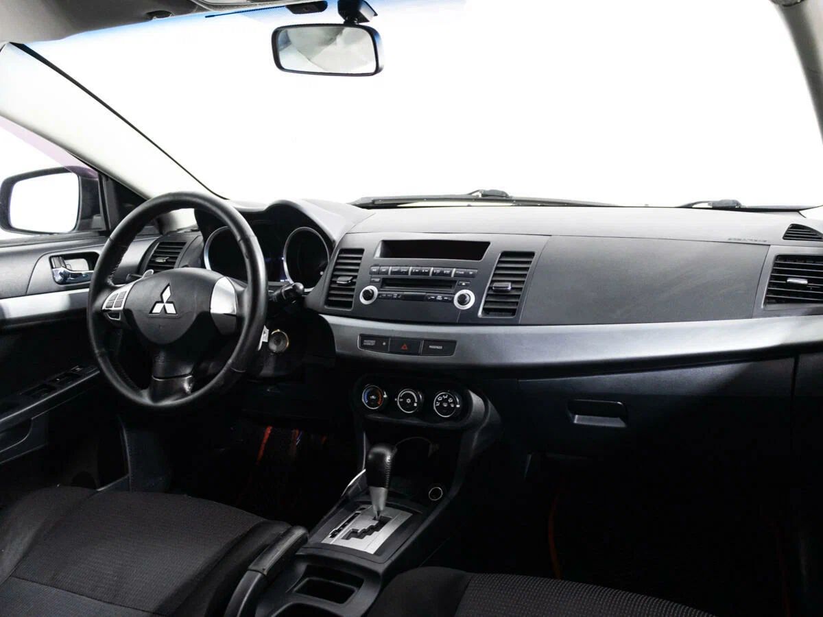 Mitsubishi Lancer