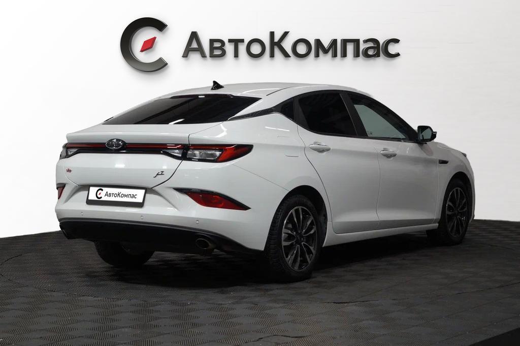 JAC J7