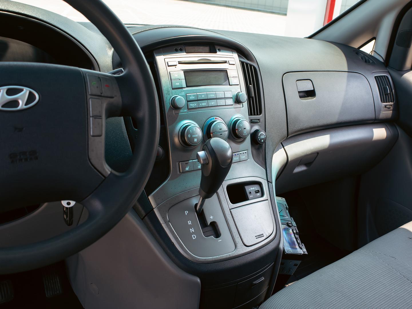 Hyundai Grand Starex