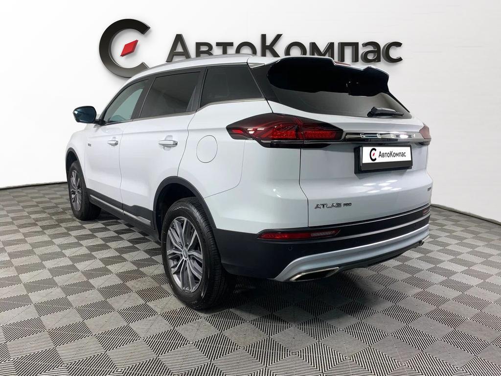 Geely Atlas Pro