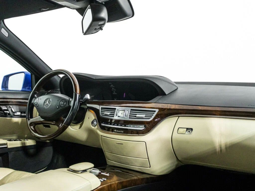 Mercedes-Benz S-Класс