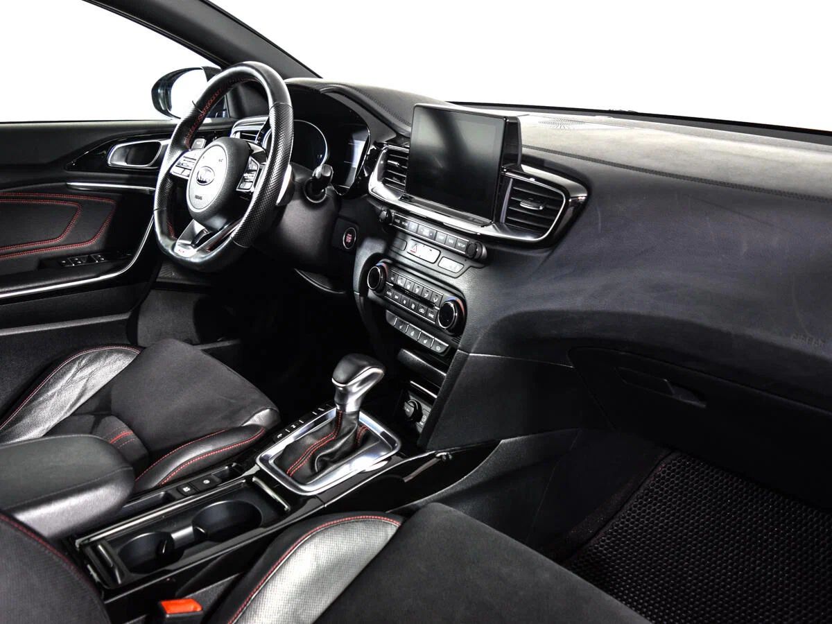Kia Proceed