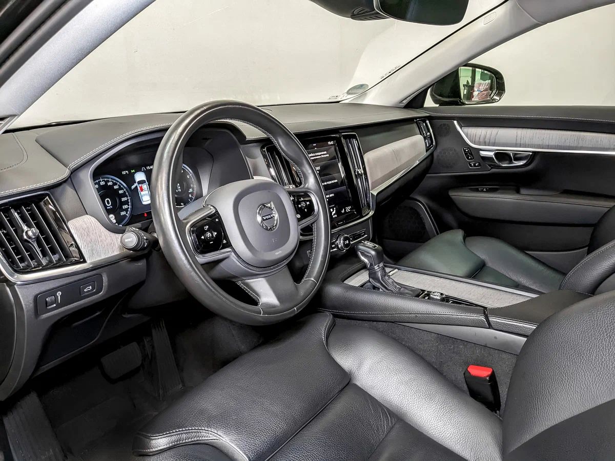 Volvo S90