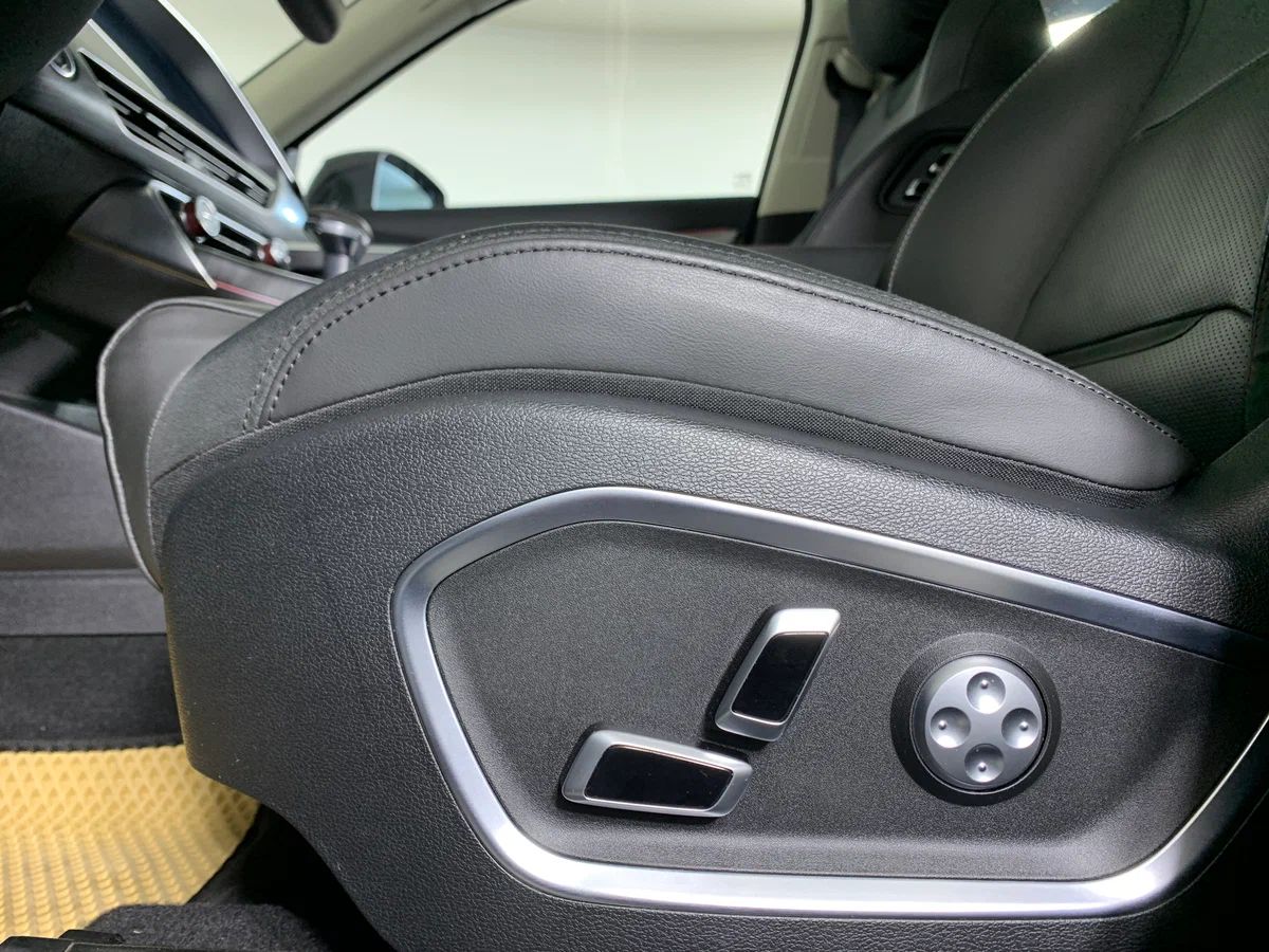 Geely Tugella