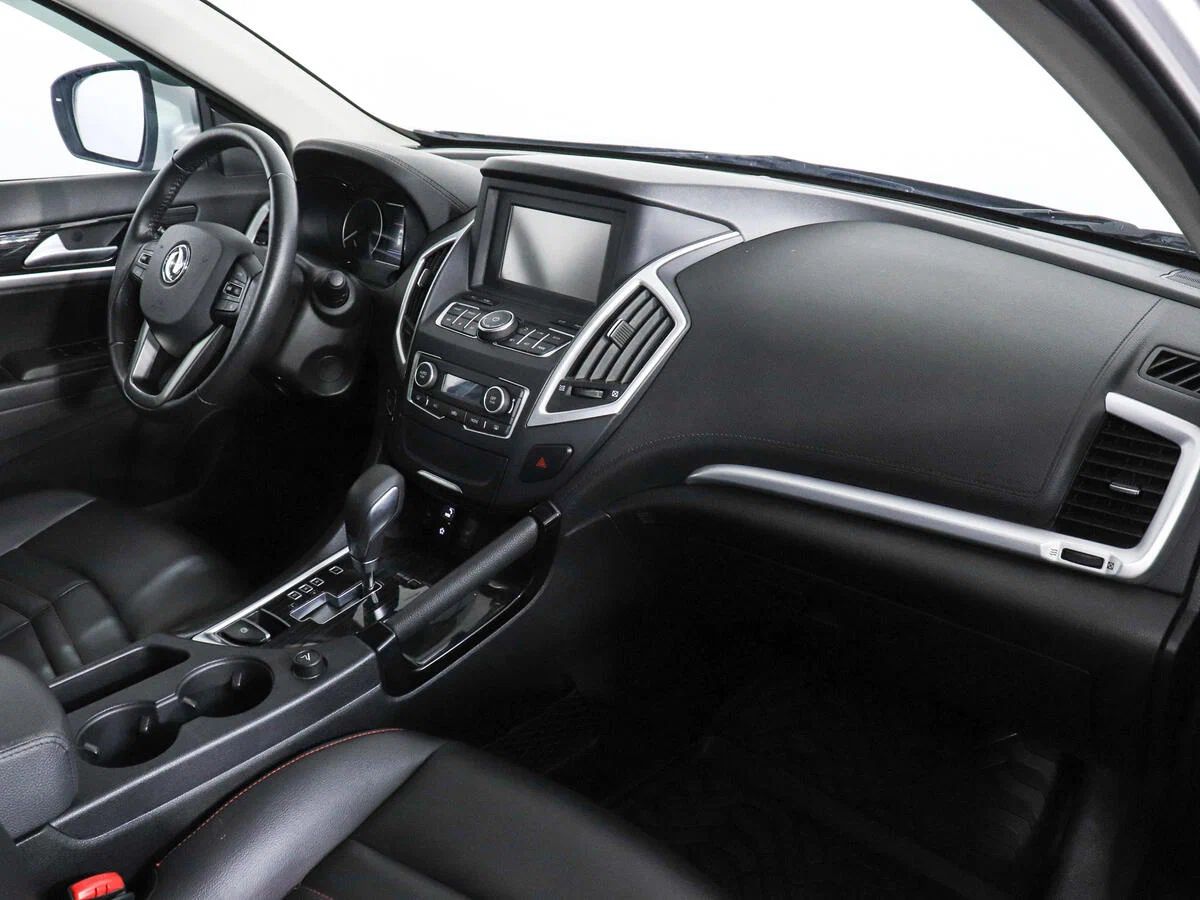 Dongfeng AX7