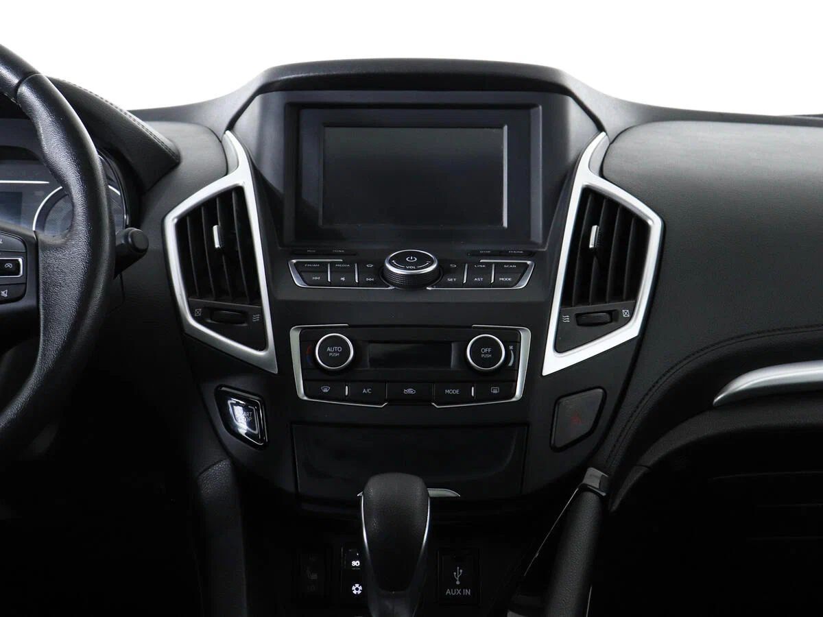 Dongfeng AX7