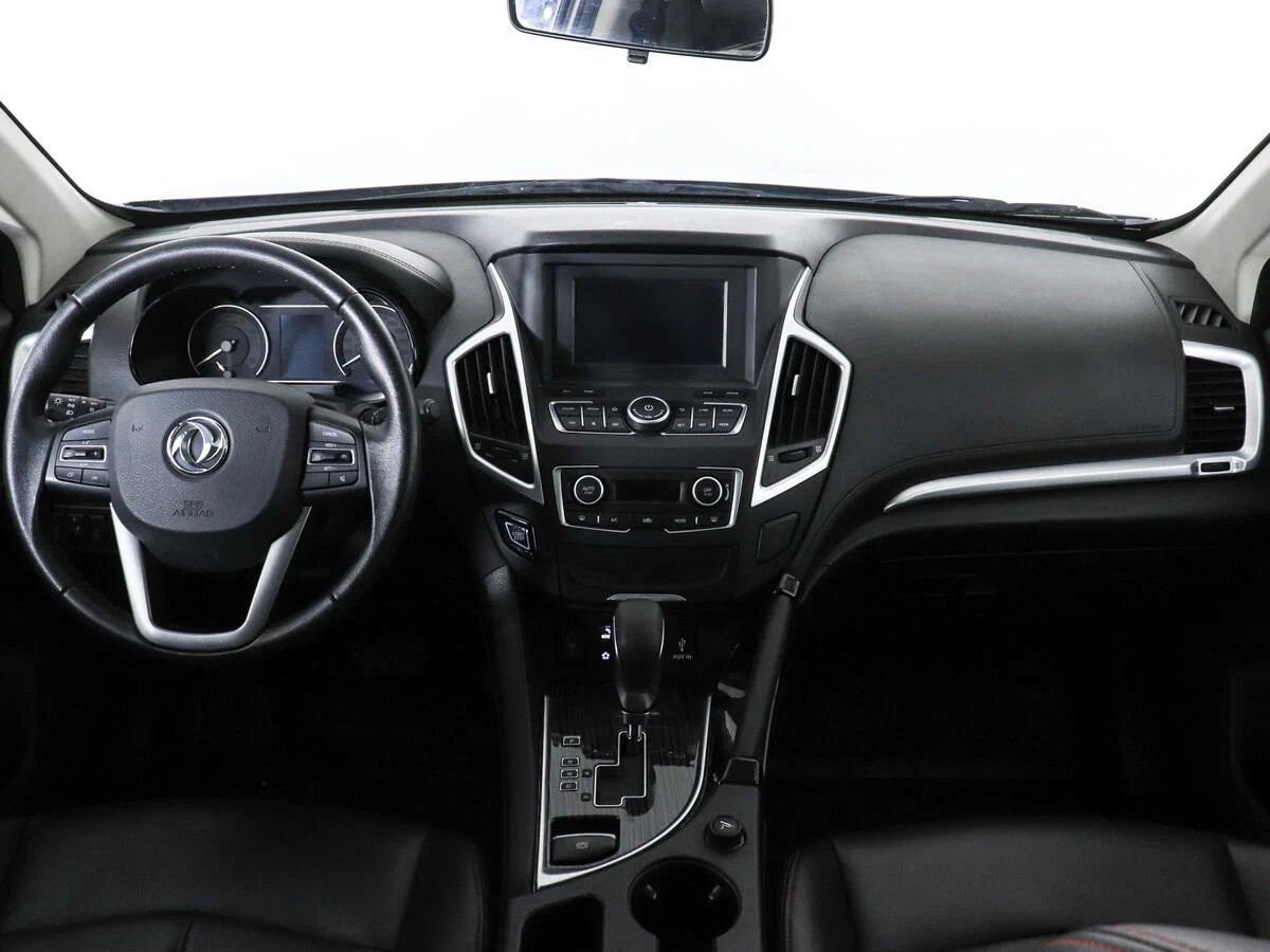 Dongfeng AX7