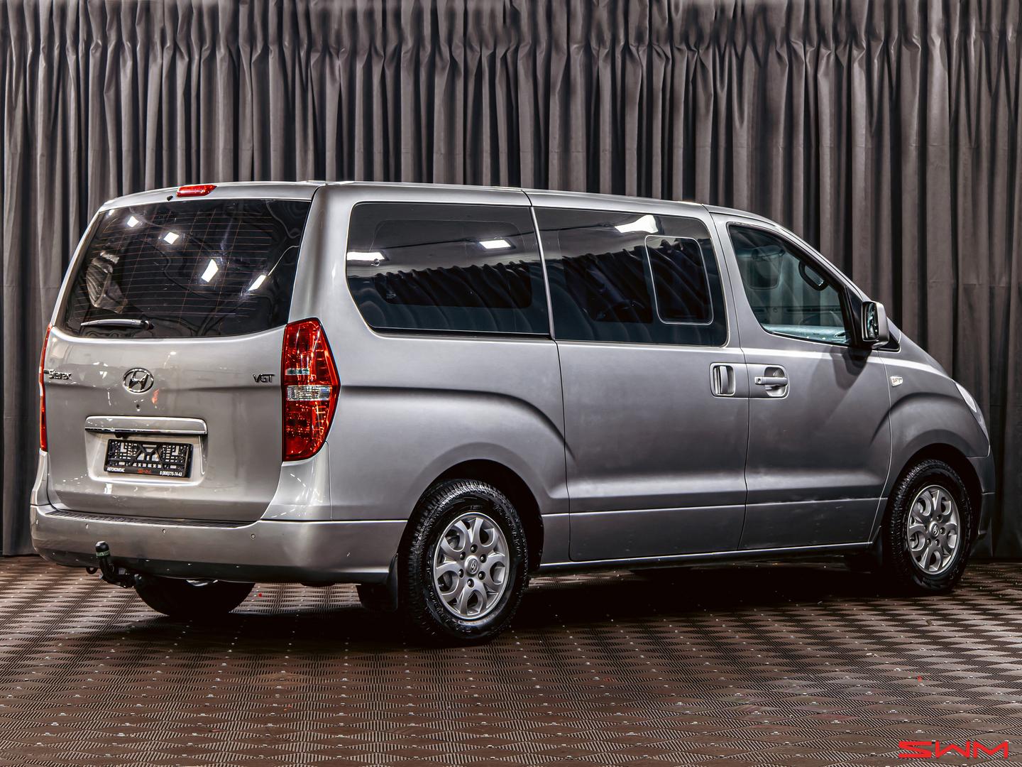 Hyundai Grand Starex