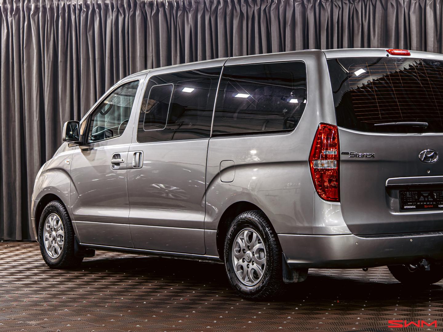 Hyundai Grand Starex