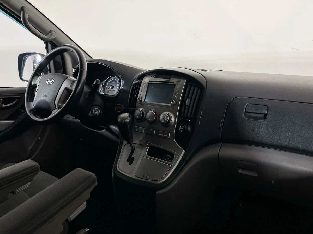 Hyundai H-1