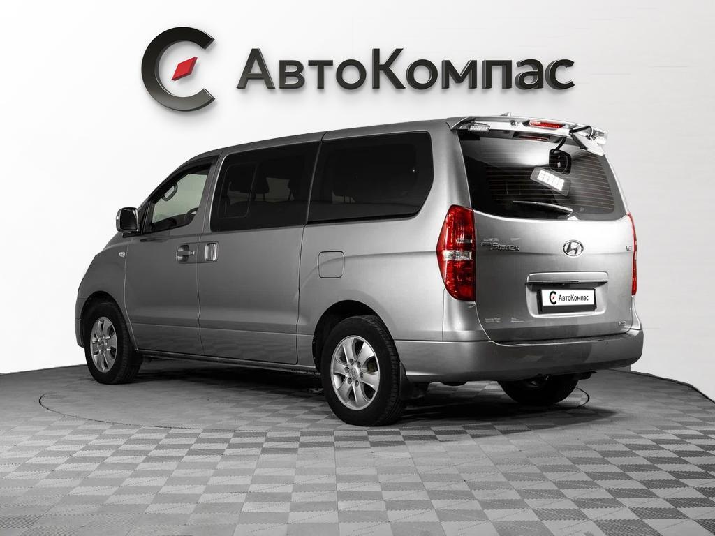 Hyundai Grand Starex
