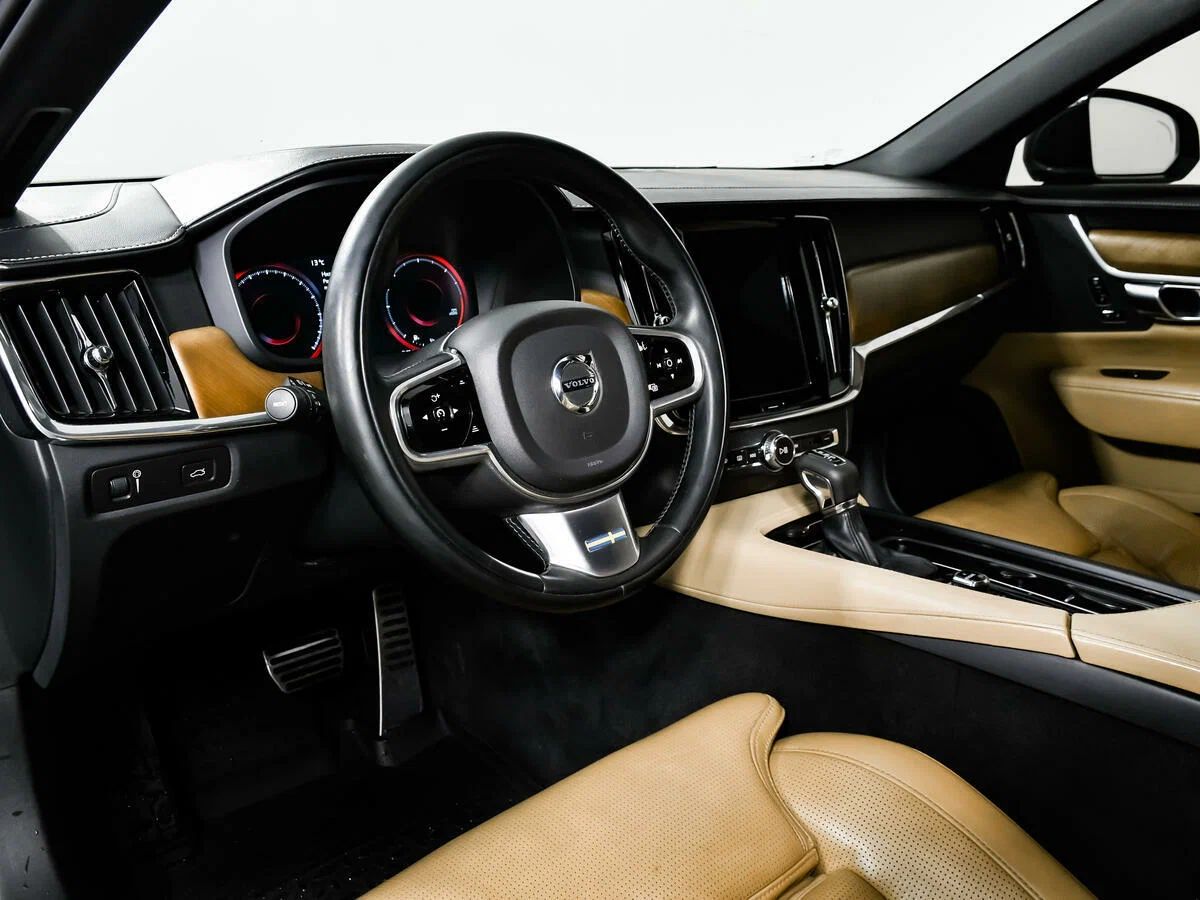 Volvo S90