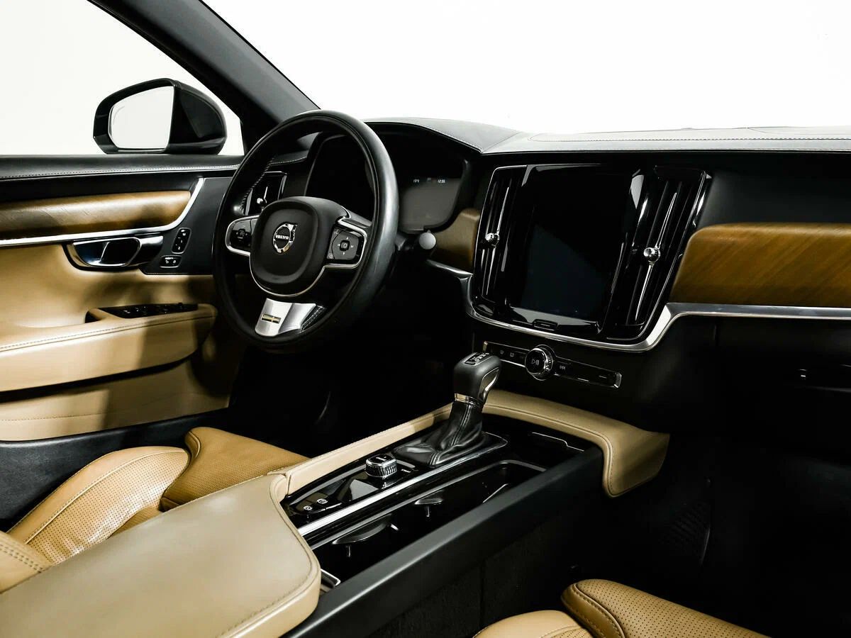 Volvo S90