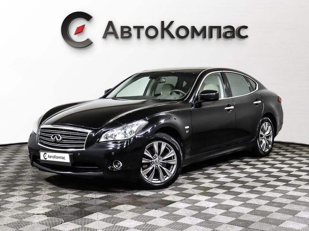 Infiniti Q70