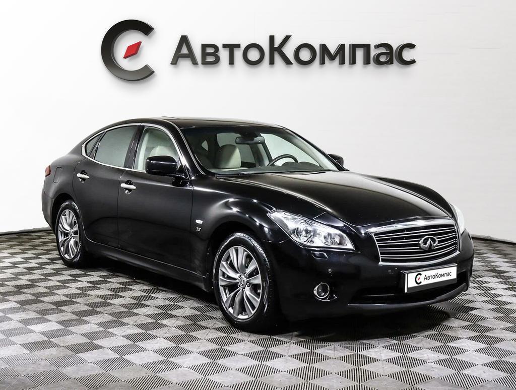 Infiniti Q70