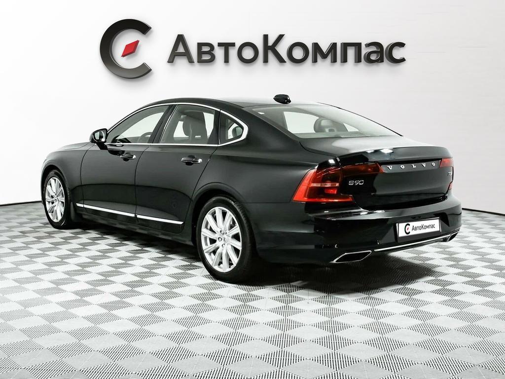 Volvo S90