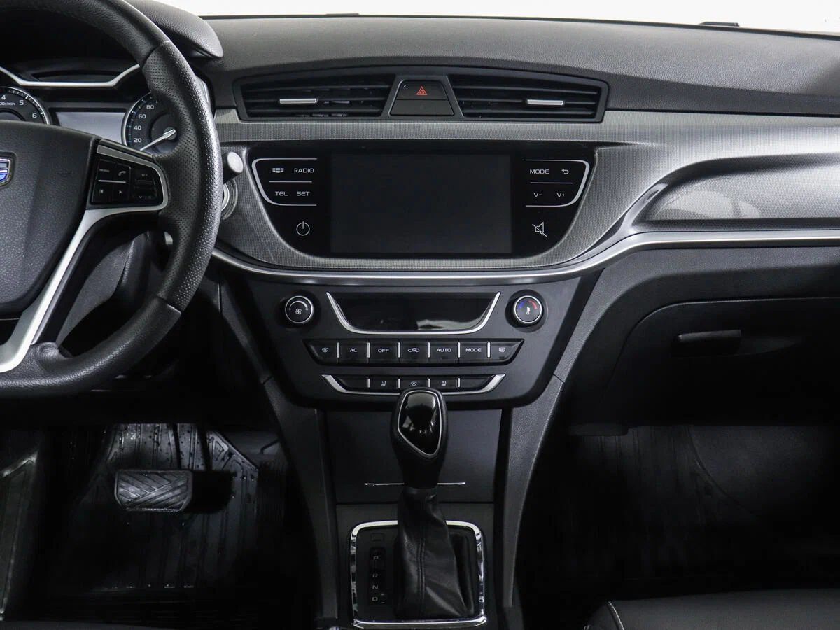 Geely Emgrand 7