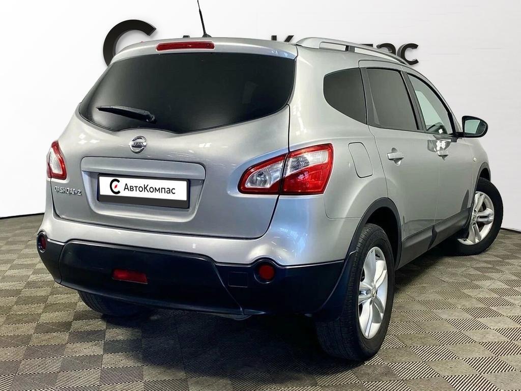 Nissan Qashqai+2