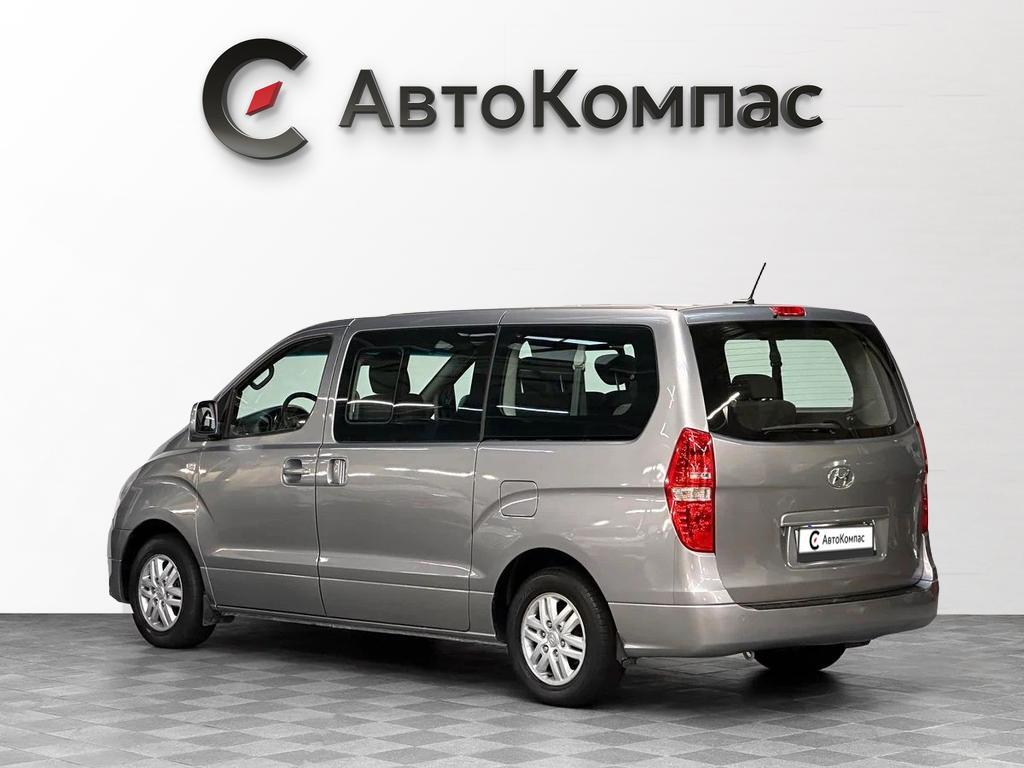 Hyundai H-1