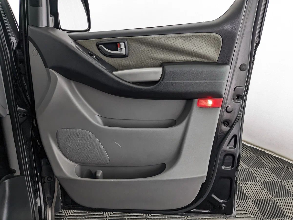 Hyundai H-1