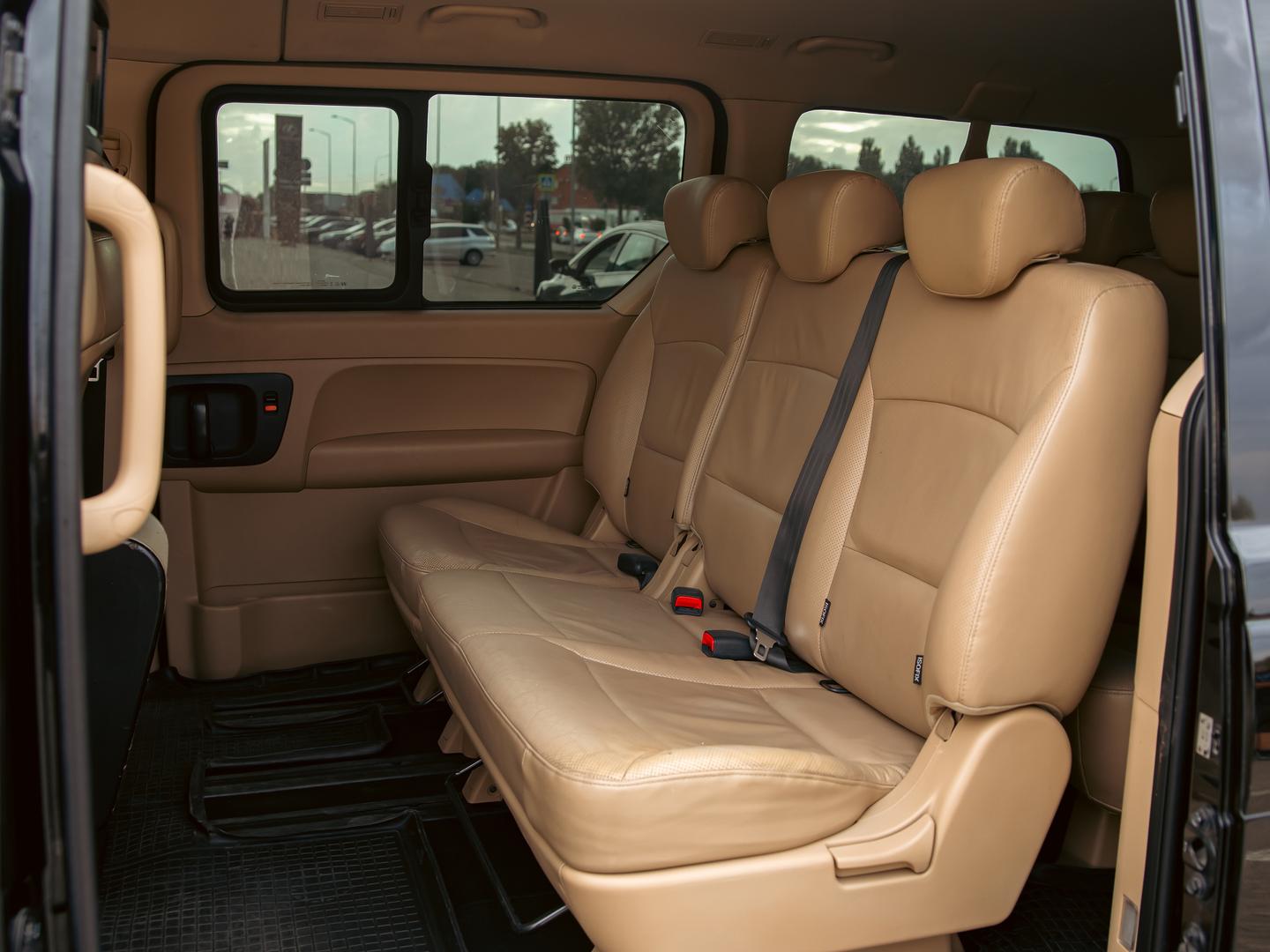 Hyundai H-1