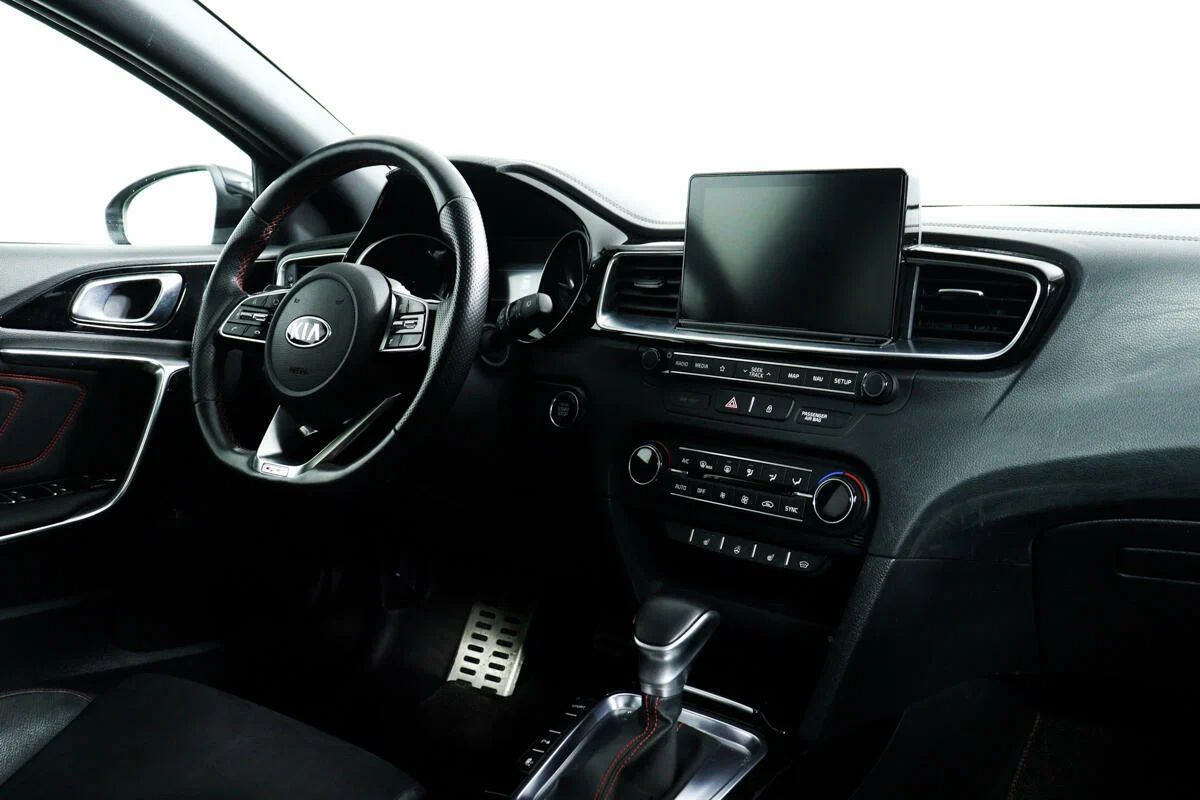 Kia Proceed