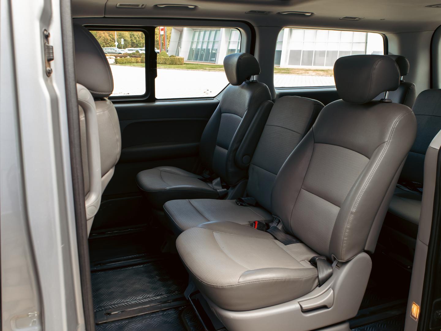 Hyundai Grand Starex