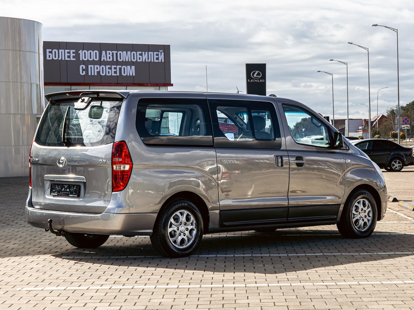 Hyundai Grand Starex