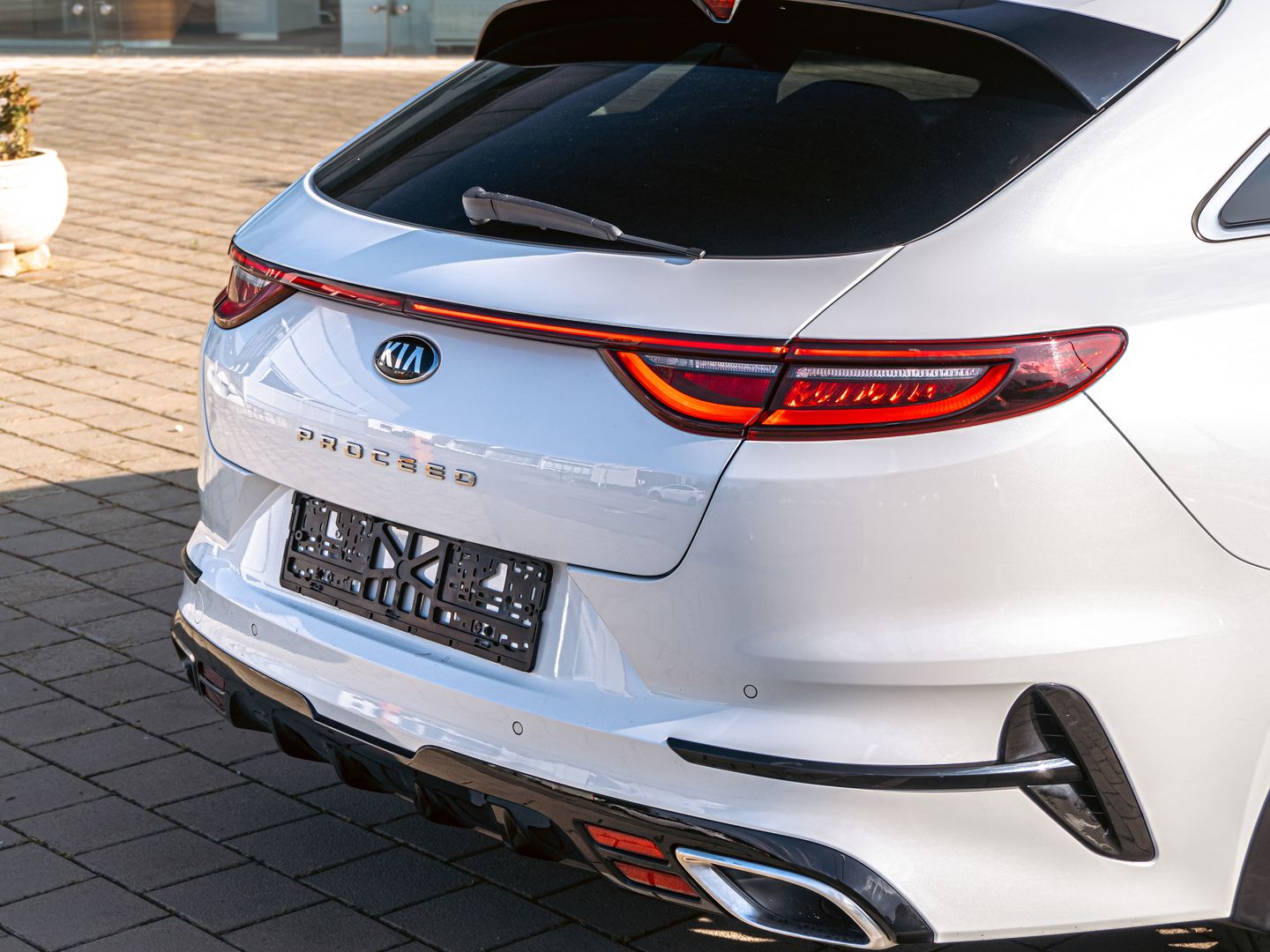 Kia Proceed