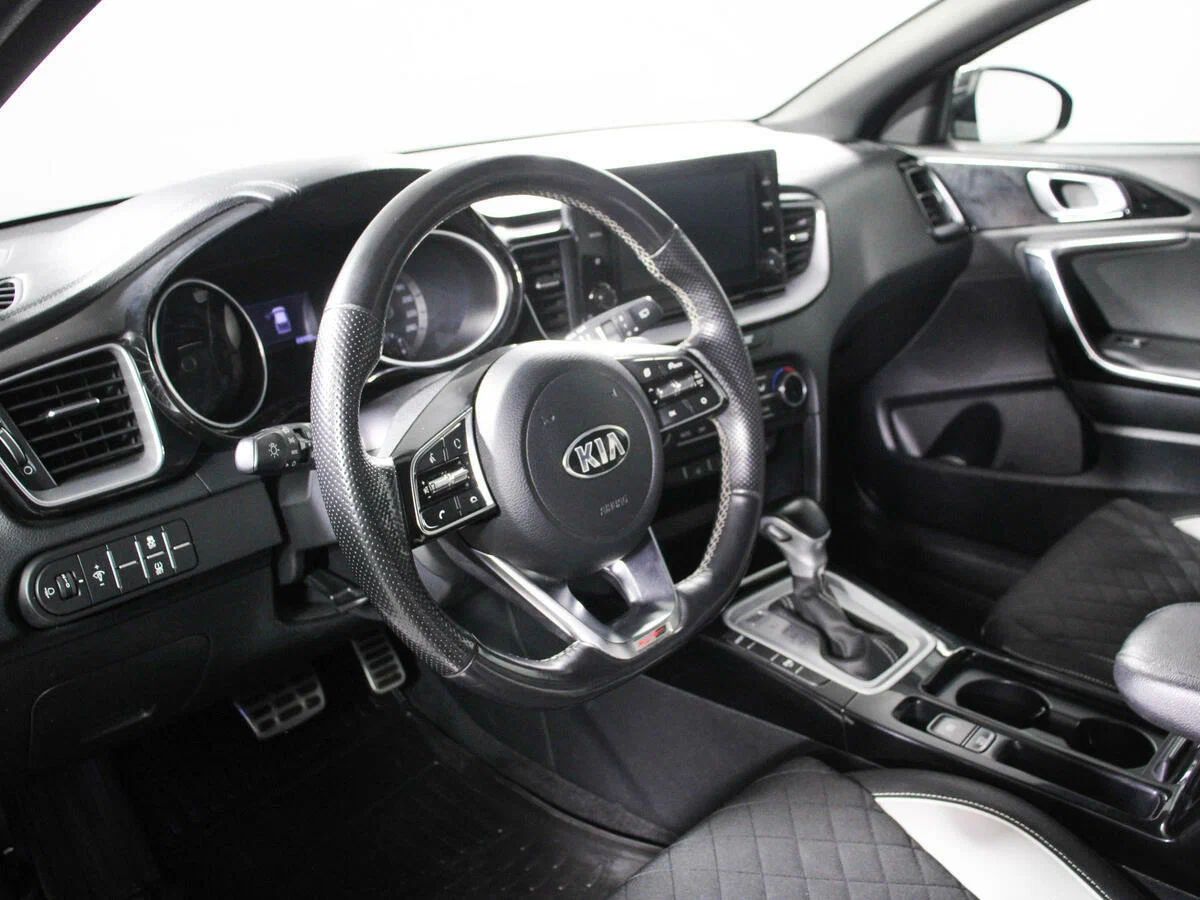 Kia Proceed