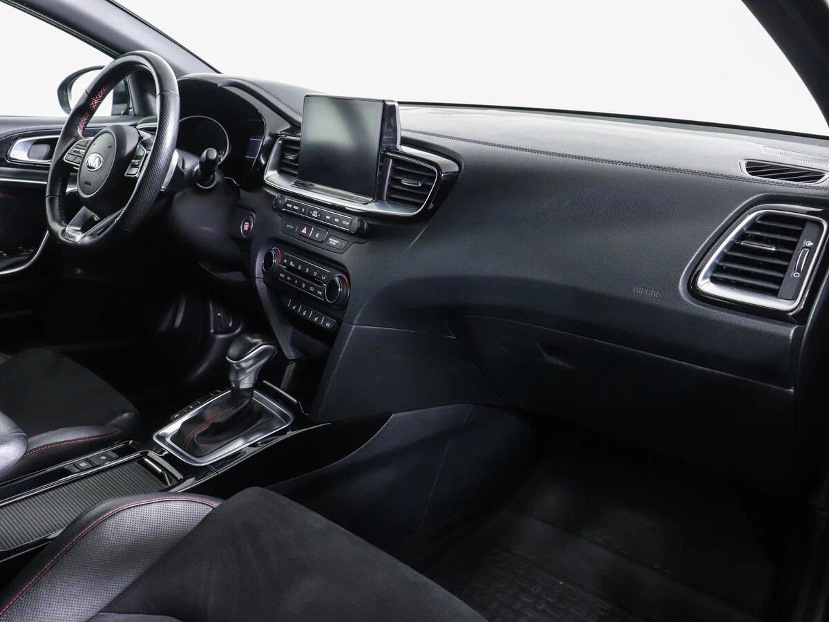 Kia Proceed