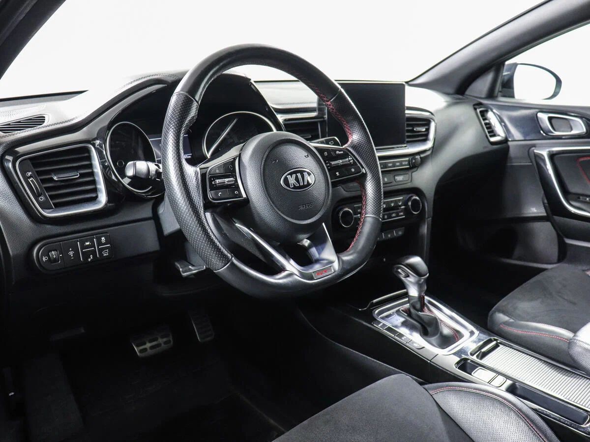 Kia Proceed